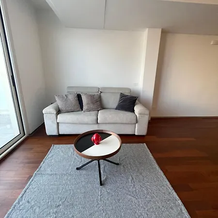 Attico 10 *